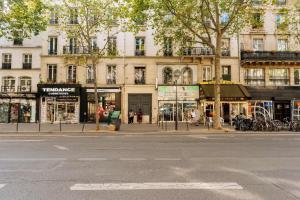 Auberges Beautiful room with ensuite bathroom in Paris! : Appartement