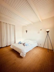 Maisons de vacances Maison de campagne avec piscine-jardin-wifi : photos des chambres