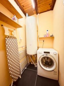 Maisons de vacances Maison de campagne avec piscine-jardin-wifi : photos des chambres