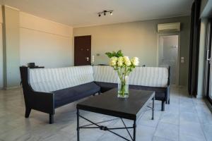 Lilys Penthouse in the centre of Rethymno with private parking