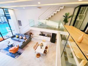 Pool Access Massive Townhouse