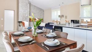 Villa Efa by Villas Holiday