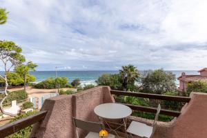 Villa Le Sirene on the beach