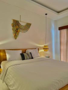 Best Location! 2BR Canggu Villa, 5 Mins to Beach & Hotspots