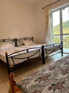 Metoxi big house - Kosmás