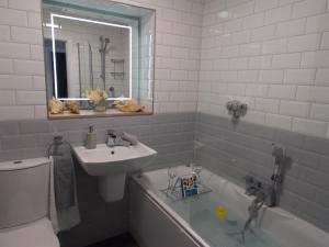 Eden Suite Sasco Apartments