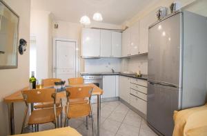 Isthmus luxury apartment