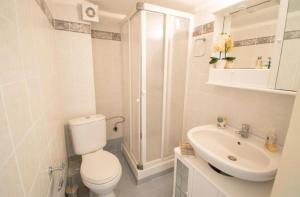 Isthmus luxury apartment