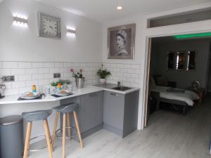 Eden Suite Sasco Apartments