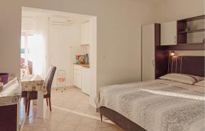 Stunning Apartment In Turanj