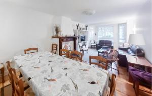 Maisons de vacances Nice Home In Montrichard : photos des chambres
