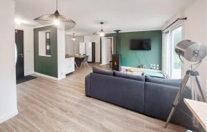 Maisons de vacances Beautiful Home In La Plaine Sur Mer : photos des chambres