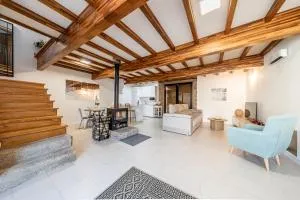 Casa de piedra en naturaleza ideal para relajarse, aventura o trabajar - 福尔卡雷