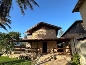 Espetacular casa em frente a lagoa - Arraial RJ