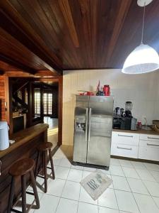 Espetacular casa em frente a lagoa - Arraial RJ