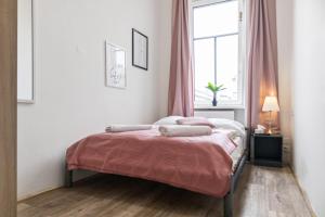 Elegant Private Rooms Close to Millennium City