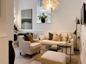 Central Todmorden 2 Bedroom Apartment - Bacup