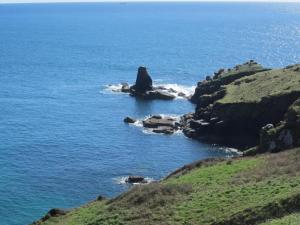 Romantic cottage with fantastic coastal views