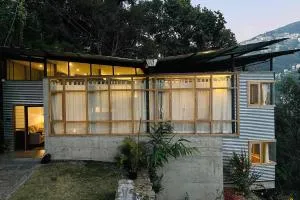 StayVista at Gassa Home with Mountain View, BBQ, Lawn at Gangtok - Rongli