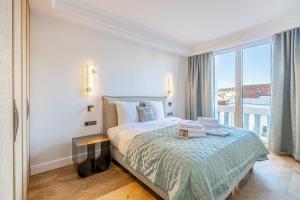 1974 - Luxurious 3 bedrooms - Sea view & Parking