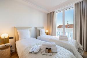 1974 - Luxurious 3 bedrooms - Sea view & Parking