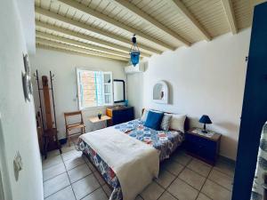 Stylish 2 Bd Escape Apt with Patio at Ornos Beach