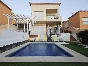 My Island Escape - Sea Views - Private Pool, Sauna - Chio