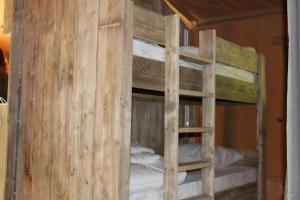Campings Camping Moulin De Chaules : photos des chambres