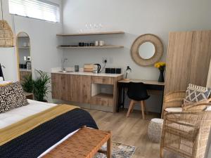 Constantia Winelands Lodge