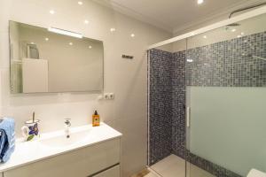 RentitSpain - Nerja - Vistas Únicas 2 Descanso y Confort frente al Mar Mediterráneo