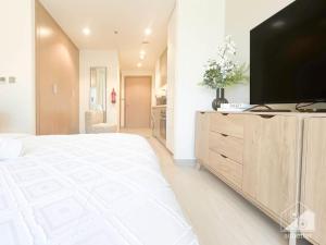 Elegant Stay in Meydan Balcony & Stunning Views