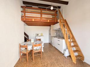 Appartements Agreable Maison Residence au calme - terrasse- parking prive - 6ANI147 : photos des chambres