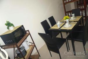 Spacious Unit Free Wifi & Netflix in Alabang TLB-1