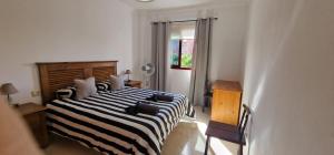 Amazing two rooms in Alcalá next to the beach
