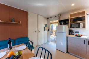 Campings CAMPING LES OURMES : Mobile Home