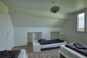 Villas Crazy Villa Le Tertre 28 - Heated pool - Basket - 2h Paris - 44p : photos des chambres