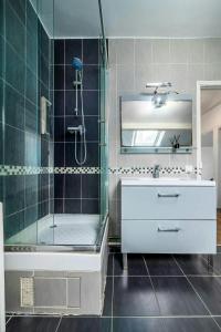 Maisons de vacances Le Ministere de la Paix - 15min to Gare du Nord : photos des chambres