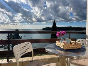 Apartment with a sea view