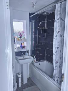 2 Double Bedroom House