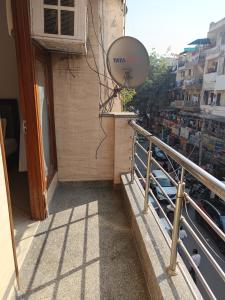 Sapphire Home Stay Near Nizamuddin Railway Station