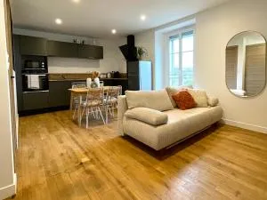 Appartement calme et cosy proche centre vue château - Cornillé