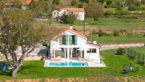 NEW 2-bedroom Villa Providenca 