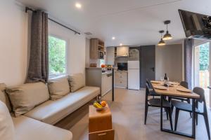 Campings CAMPING LES OURMES : photos des chambres