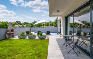 Stunning Home In Labin With Wifi