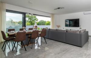 Stunning Home In Labin With Wifi 