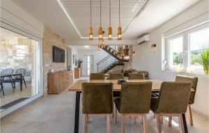 Gorgeous Home In Vrsi