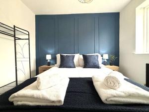 Shrewsbury 3BR Chic Retreat - Business Ready, Leisure Perfect by Parydise