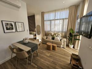 HOB Las Ciencias Terrace II