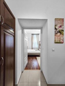 Cozy Vienna Retreat Near Millennium