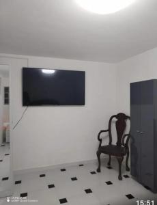 Modern Apartment in Civitavecchia with Terrace, 75 m²